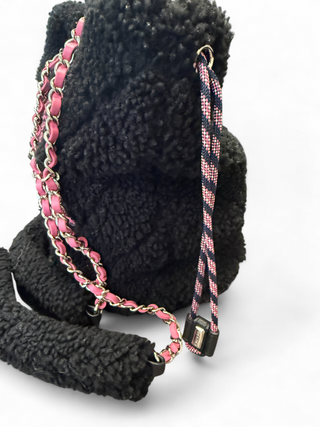 Chanel Coco Neige Shearling and Leather Trim 2way Bucket Bag FW2019 Runway