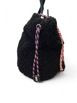 Chanel Coco Neige Shearling and Leather Trim 2way Bucket Bag FW2019 Runway